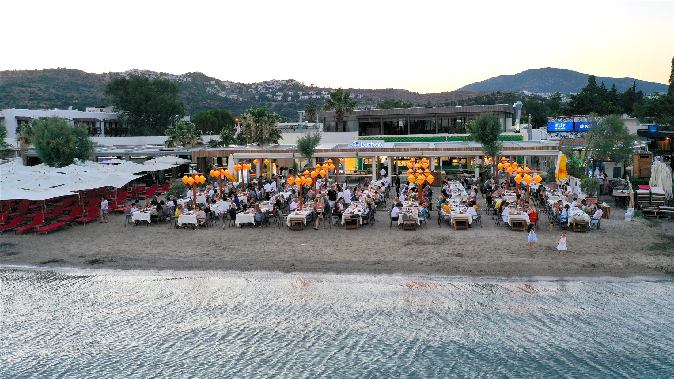 Bitez sahilinde Burhan Bodrum akşam ışığı